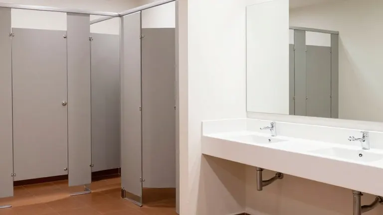 Illustration for: UTSA students rank campus restrooms